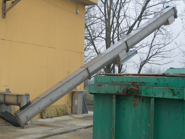 ����̎��ݔ�͙C(j��)